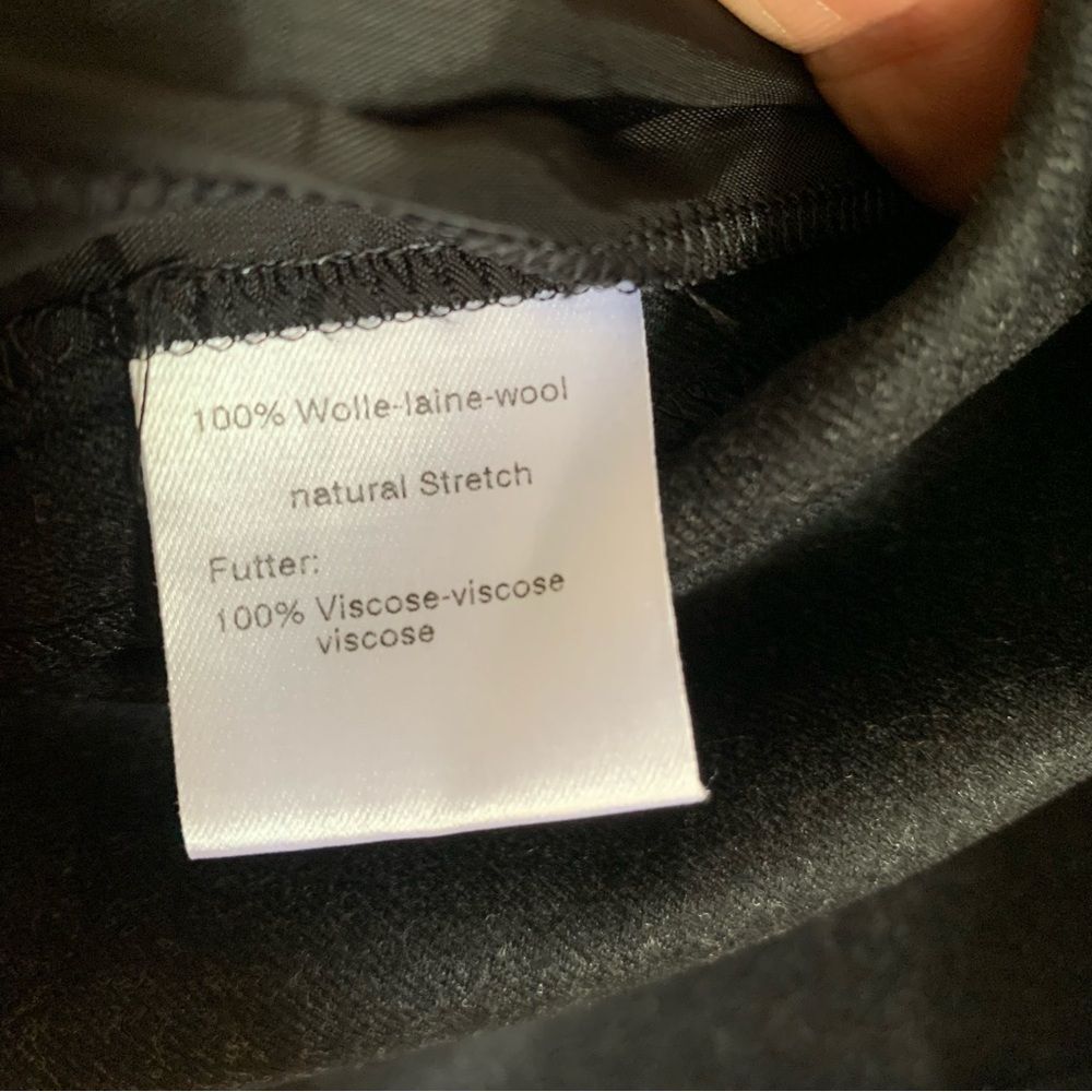 Akris Punto Black A Line Skirt 100% Wool size 10 Classic Business Casual - Picture 7 of 10